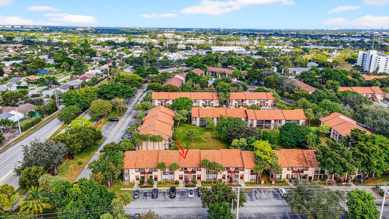 En Venta: $266,800 (2 camas, 2 baños, 1100 Pies cuadrados)