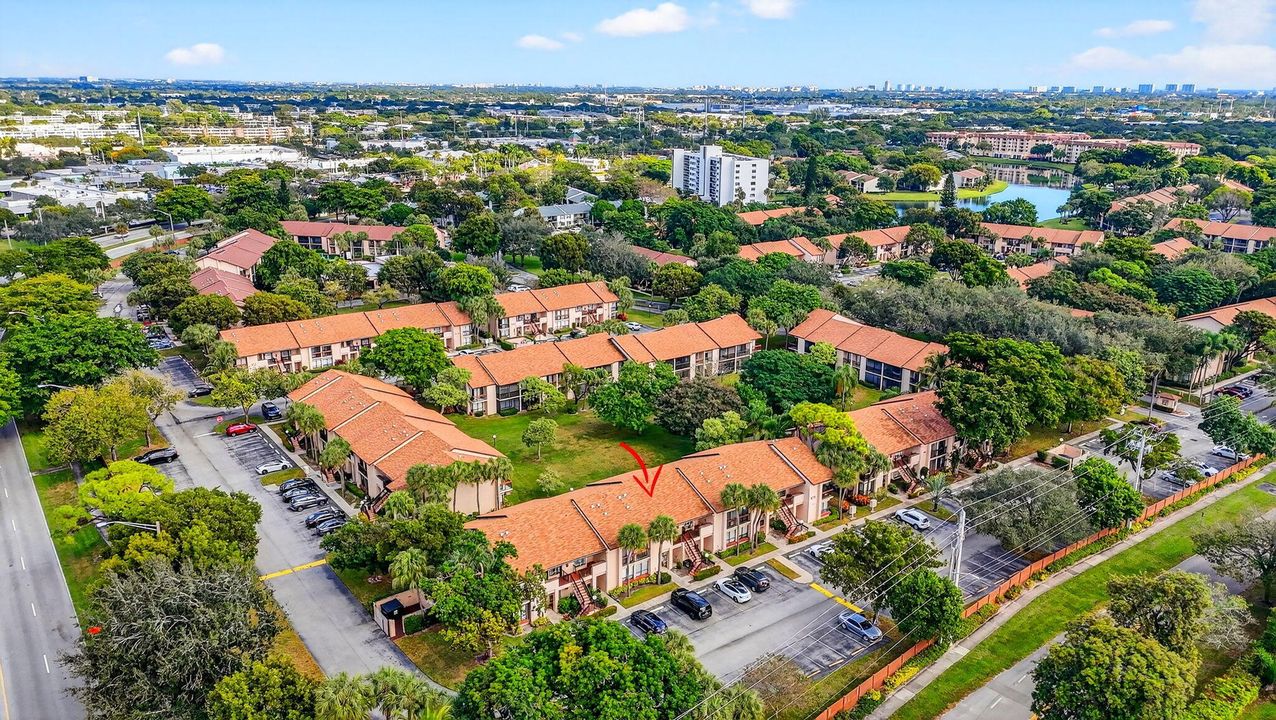 En Venta: $266,800 (2 camas, 2 baños, 1100 Pies cuadrados)