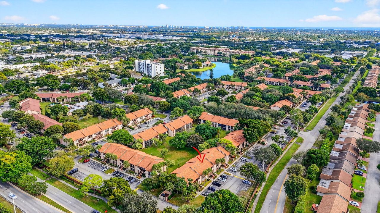 En Venta: $266,800 (2 camas, 2 baños, 1100 Pies cuadrados)