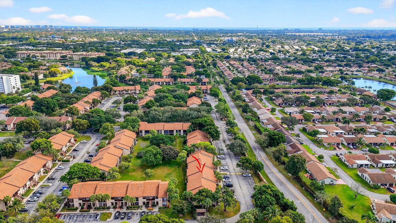 En Venta: $266,800 (2 camas, 2 baños, 1100 Pies cuadrados)