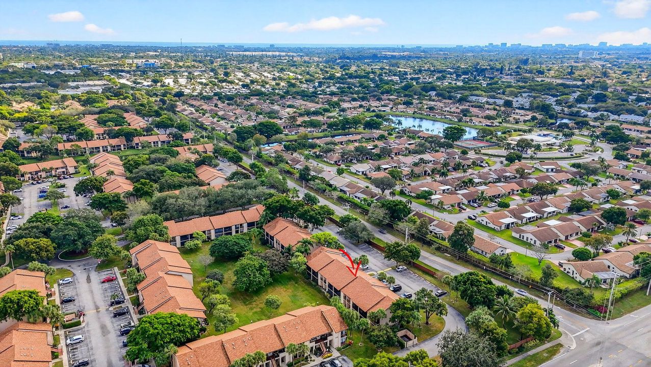 En Venta: $266,800 (2 camas, 2 baños, 1100 Pies cuadrados)