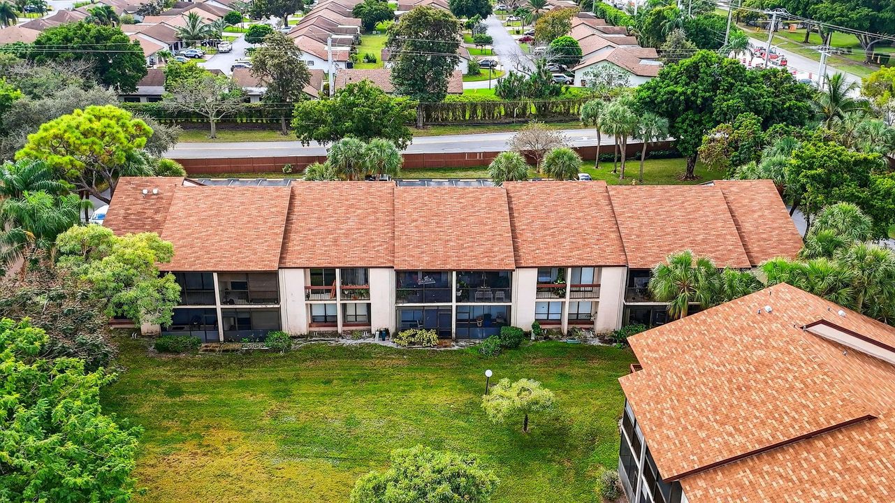 En Venta: $266,800 (2 camas, 2 baños, 1100 Pies cuadrados)