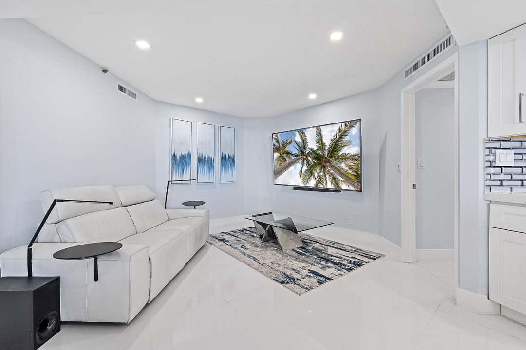 For Sale: $1,050,000 (2 beds, 2 baths, 1604 Square Feet)