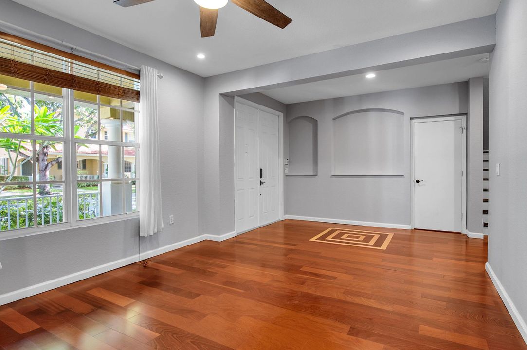 For Sale: $750,000 (4 beds, 3 baths, 3039 Square Feet)