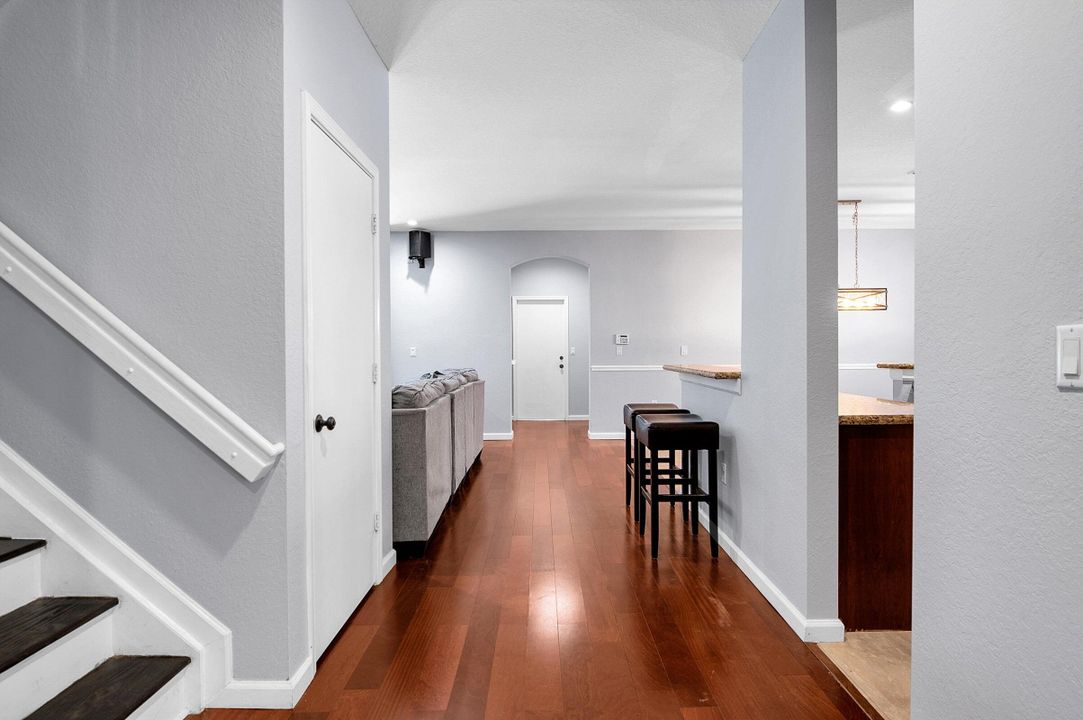 For Sale: $750,000 (4 beds, 3 baths, 3039 Square Feet)