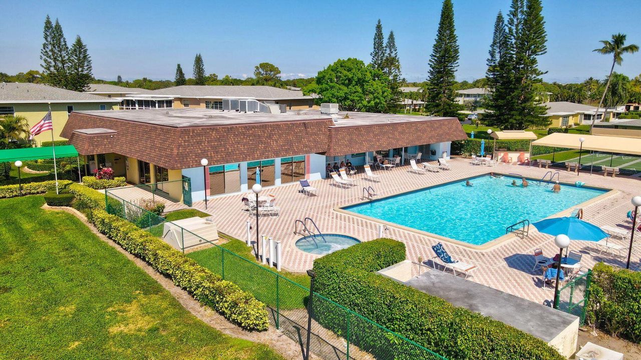 出租: $4,000 (2 贝兹, 2 浴室, 1100 平方英尺)