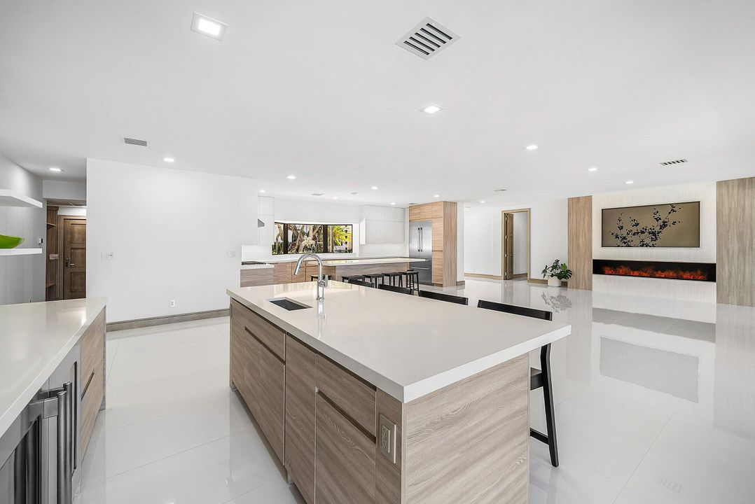 На продажу: $6,500,000 (4 спален, 4 ванн, 3538 Квадратных фут)