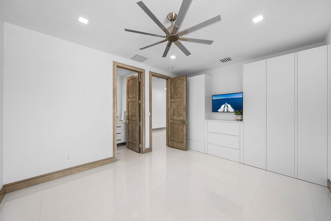 На продажу: $6,500,000 (4 спален, 4 ванн, 3538 Квадратных фут)