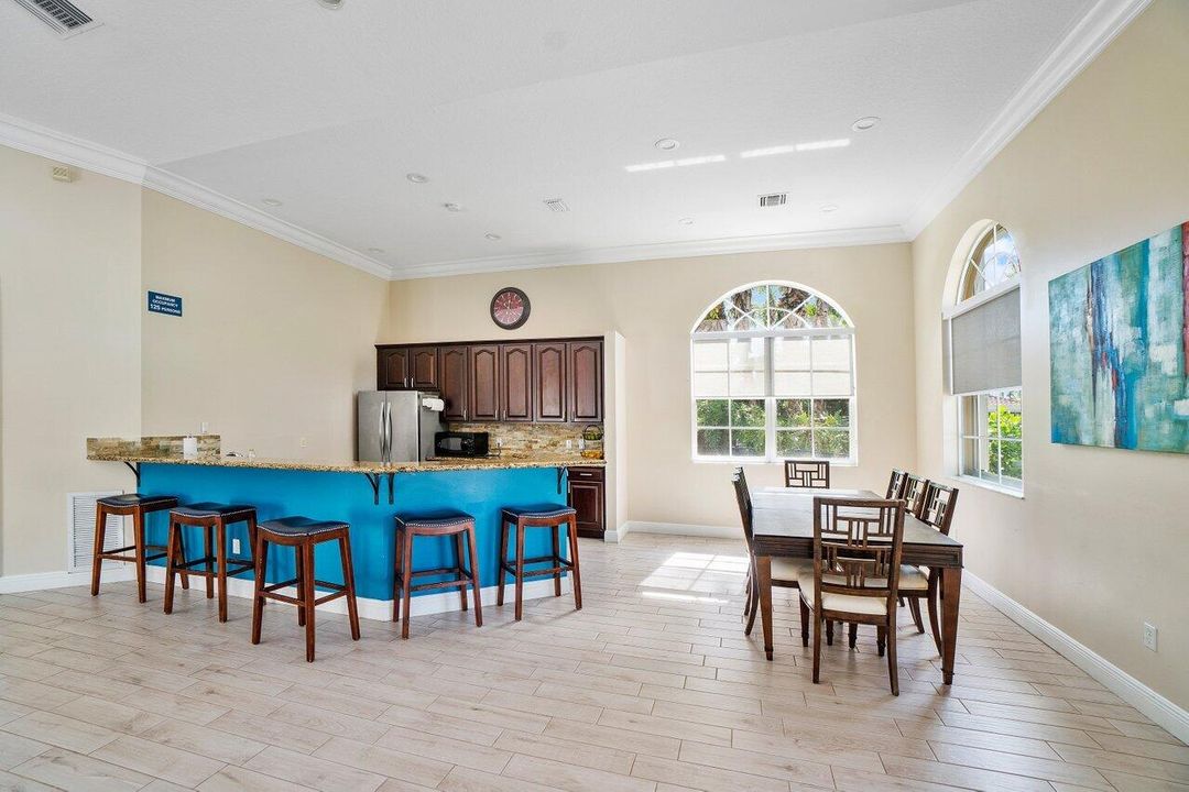 For Sale: $749,900 (4 beds, 3 baths, 3033 Square Feet)