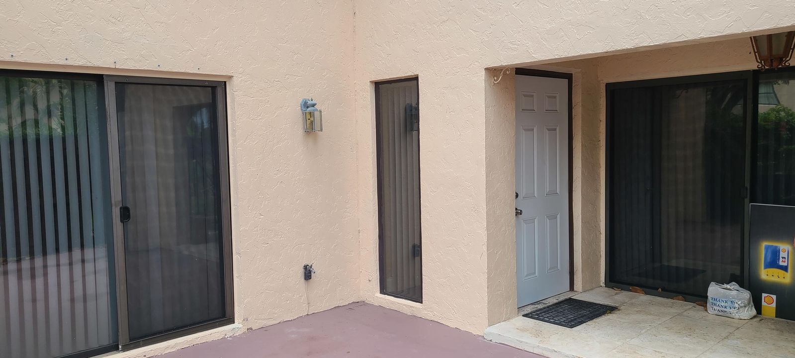 Activo con contrato: $2,350 (3 camas, 2 baños, 1600 Pies cuadrados)