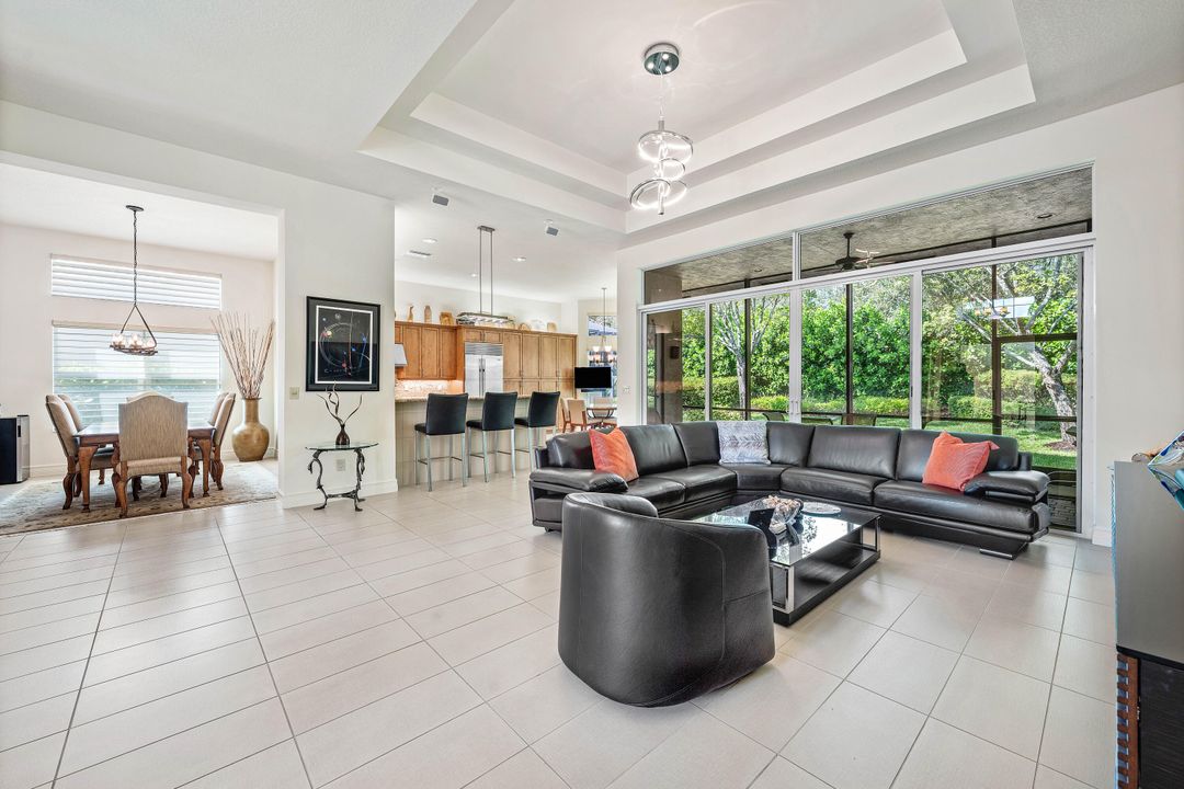 For Sale: $875,000 (3 beds, 3 baths, 2513 Square Feet)