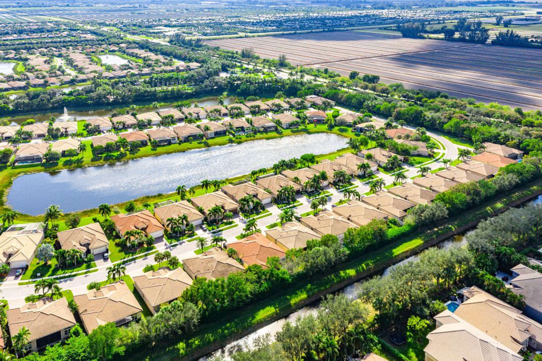 For Sale: $875,000 (3 beds, 3 baths, 2513 Square Feet)