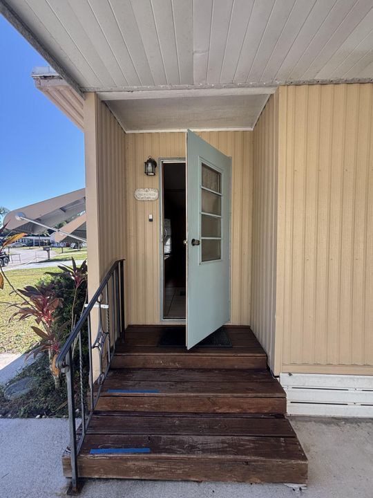 For Sale: $39,500 (2 beds, 2 baths, 1080 Square Feet)