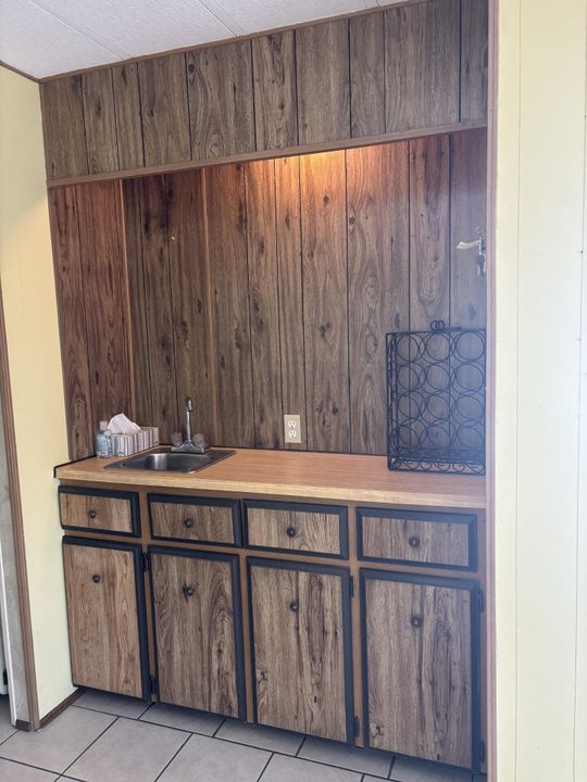 For Sale: $39,500 (2 beds, 2 baths, 1080 Square Feet)