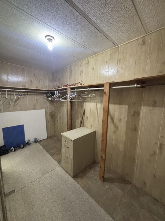 For Sale: $39,500 (2 beds, 2 baths, 1080 Square Feet)