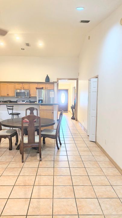 For Rent: $5,200 (3 beds, 2 baths, 1535 Square Feet)