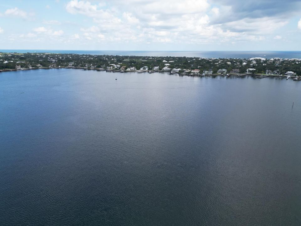 待售: $384,000 (1 贝兹, 1 浴室, 996 平方英尺)