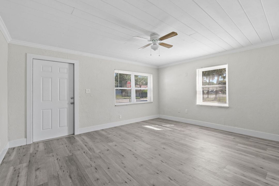 На продажу: $349,000 (3 спален, 2 ванн, 1270 Квадратных фут)