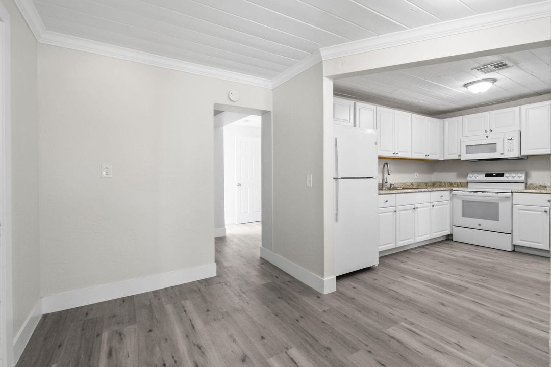 На продажу: $349,000 (3 спален, 2 ванн, 1270 Квадратных фут)