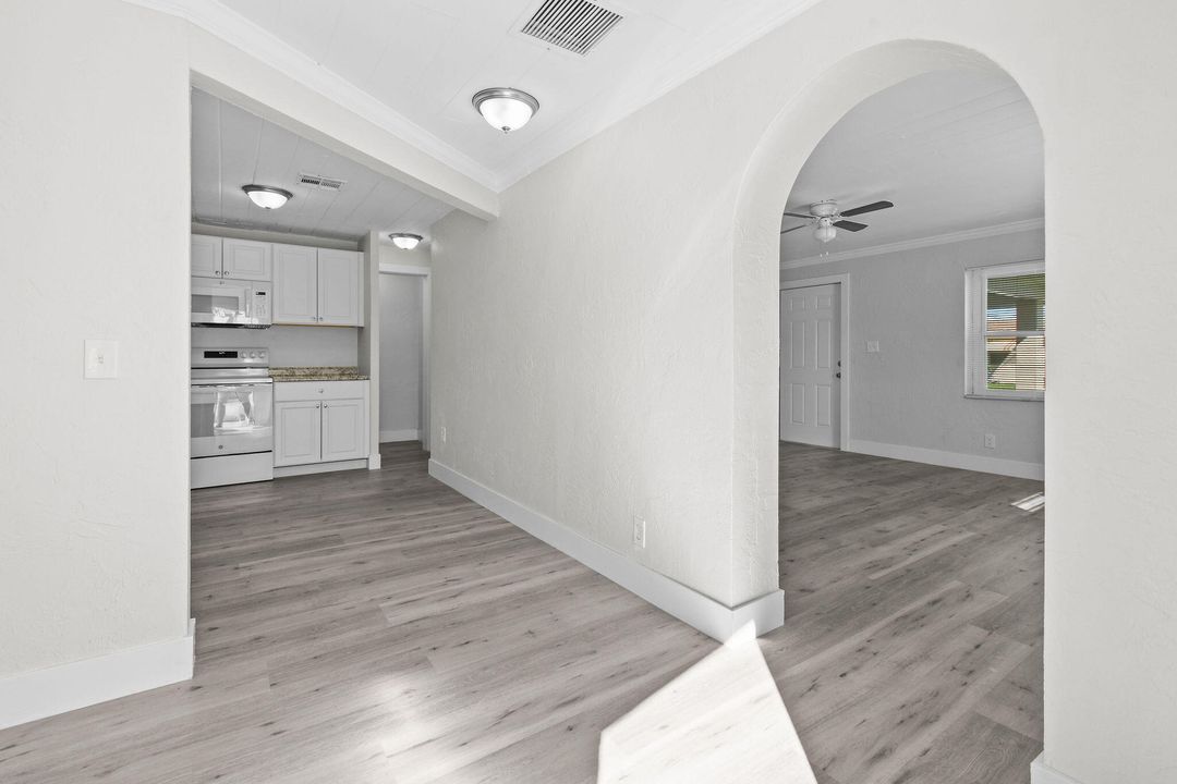 На продажу: $349,000 (3 спален, 2 ванн, 1270 Квадратных фут)