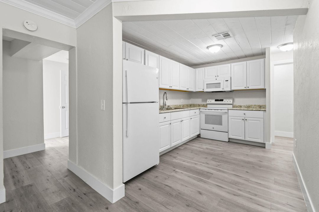 На продажу: $349,000 (3 спален, 2 ванн, 1270 Квадратных фут)