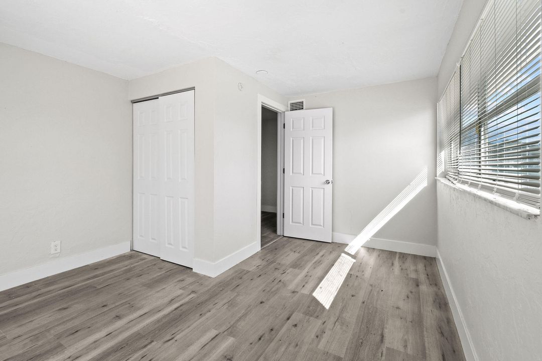 На продажу: $349,000 (3 спален, 2 ванн, 1270 Квадратных фут)