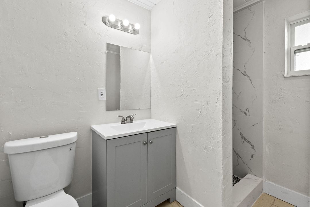 На продажу: $349,000 (3 спален, 2 ванн, 1270 Квадратных фут)