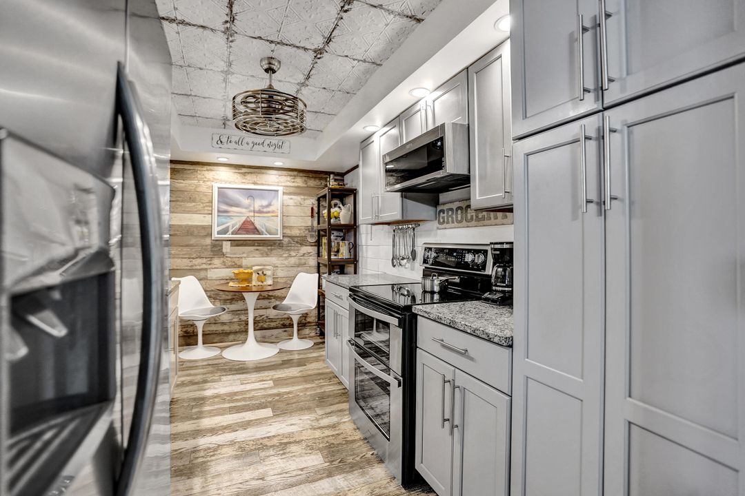 For Sale: $750,000 (2 beds, 2 baths, 1402 Square Feet)