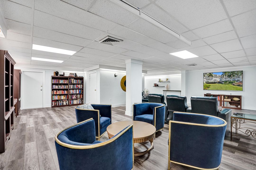 For Sale: $750,000 (2 beds, 2 baths, 1402 Square Feet)