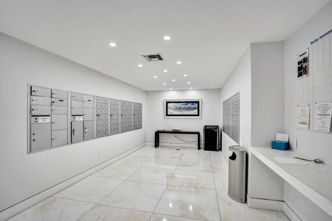 For Sale: $750,000 (2 beds, 2 baths, 1402 Square Feet)