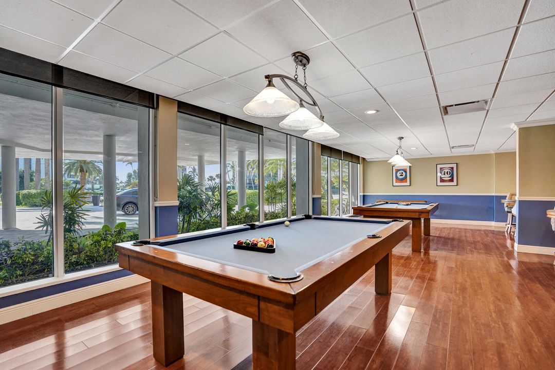 For Sale: $750,000 (2 beds, 2 baths, 1402 Square Feet)