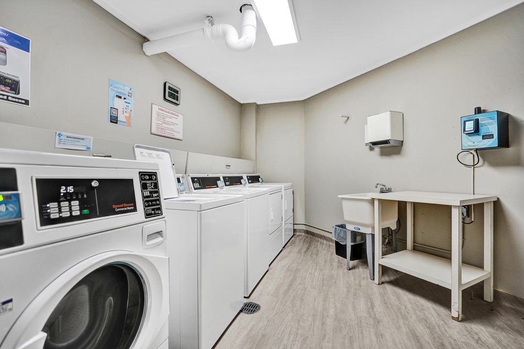 For Sale: $750,000 (2 beds, 2 baths, 1402 Square Feet)