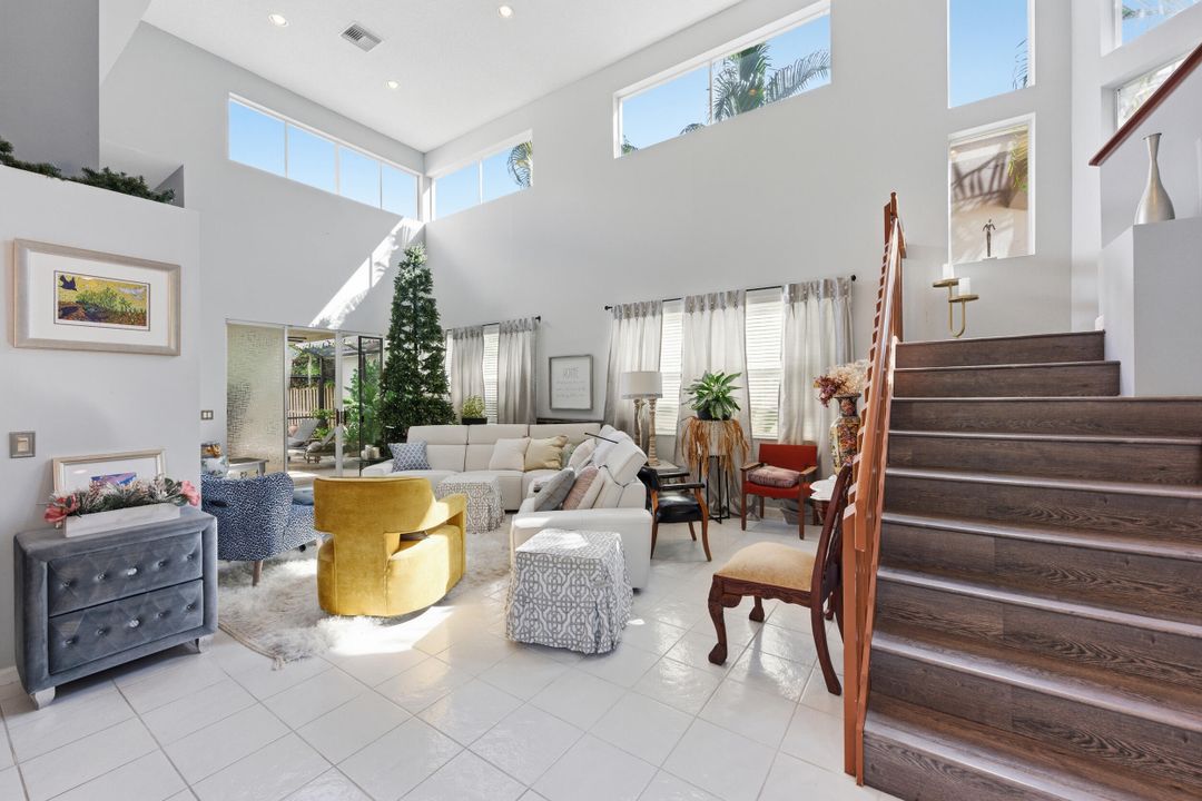 For Sale: $760,000 (4 beds, 3 baths, 2495 Square Feet)