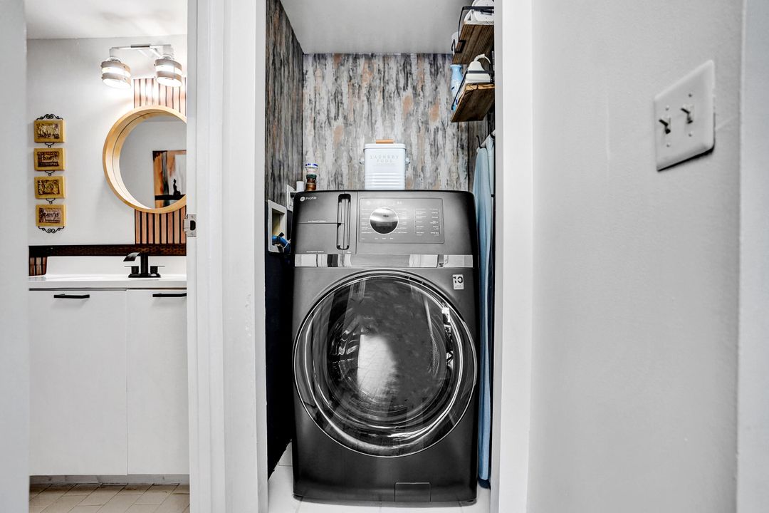 For Sale: $750,000 (2 beds, 2 baths, 1402 Square Feet)