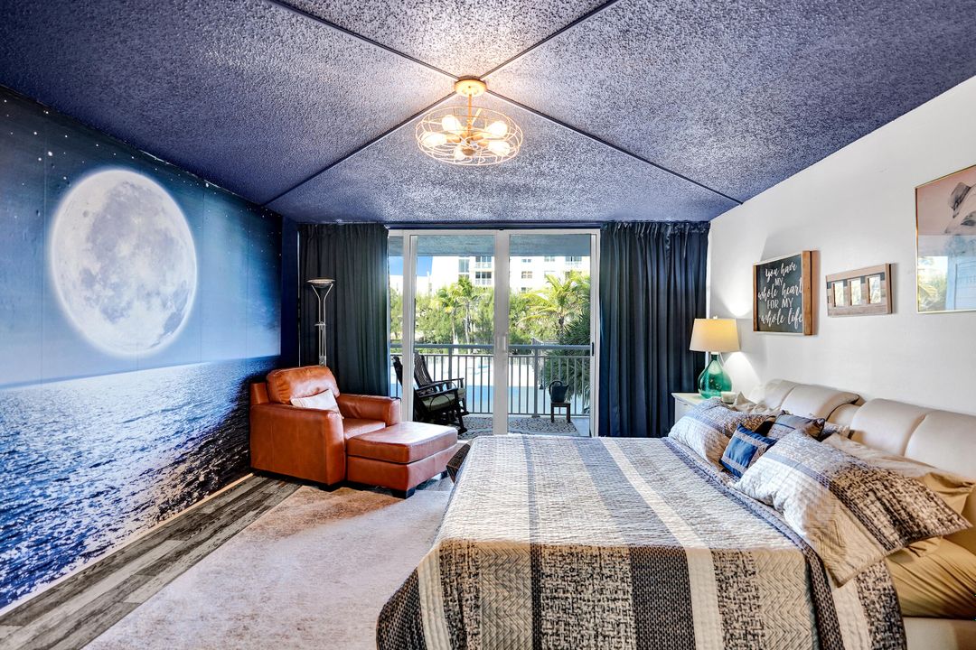 For Sale: $750,000 (2 beds, 2 baths, 1402 Square Feet)