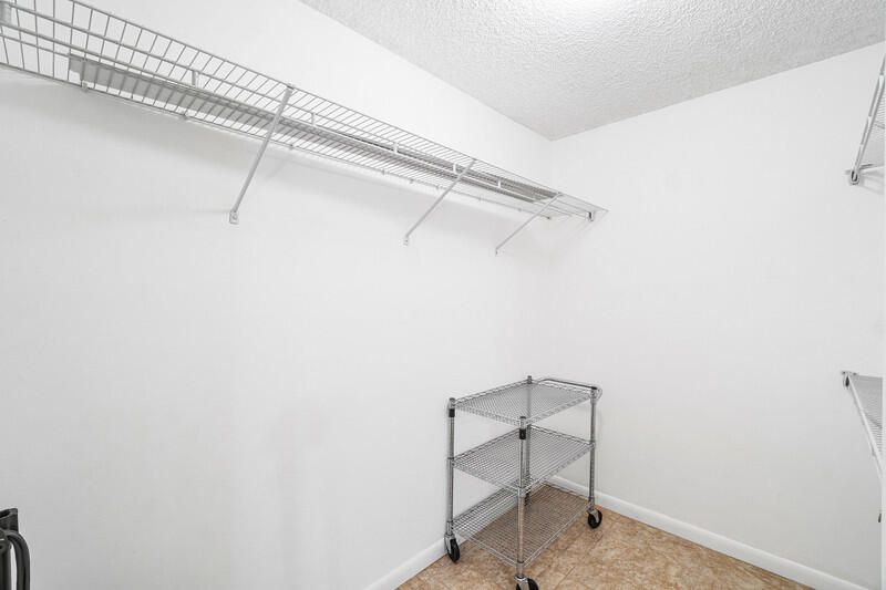 En Venta: $100,000 (2 camas, 2 baños, 910 Pies cuadrados)