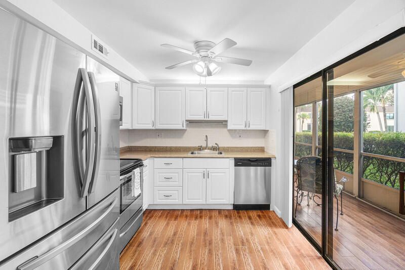 En Venta: $100,000 (2 camas, 2 baños, 910 Pies cuadrados)