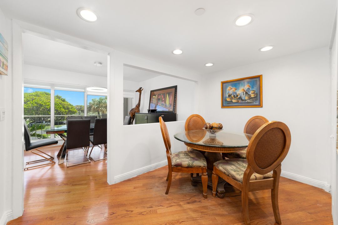 For Sale: $695,000 (2 beds, 2 baths, 1915 Square Feet)