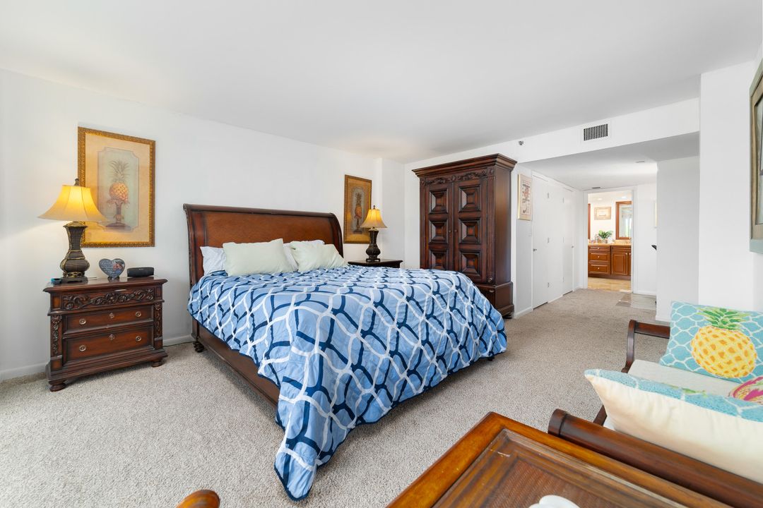 For Sale: $695,000 (2 beds, 2 baths, 1915 Square Feet)