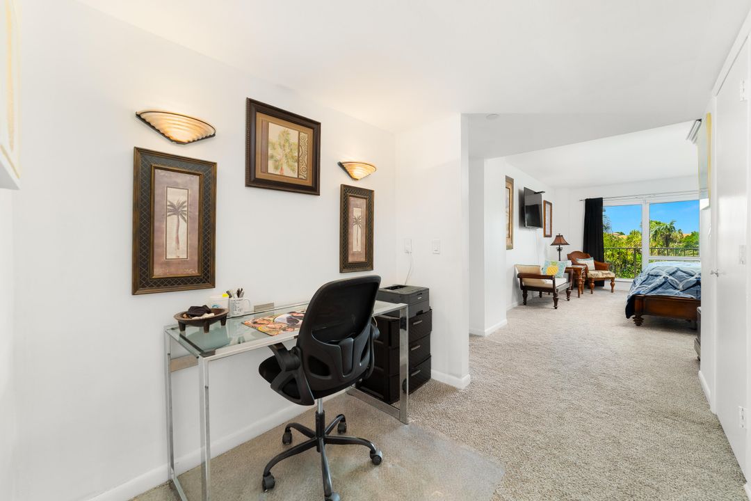 For Sale: $695,000 (2 beds, 2 baths, 1915 Square Feet)