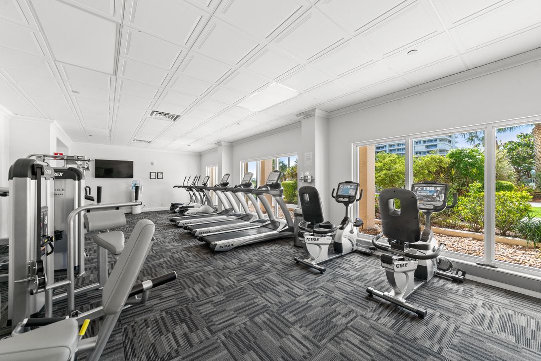 For Sale: $695,000 (2 beds, 2 baths, 1915 Square Feet)