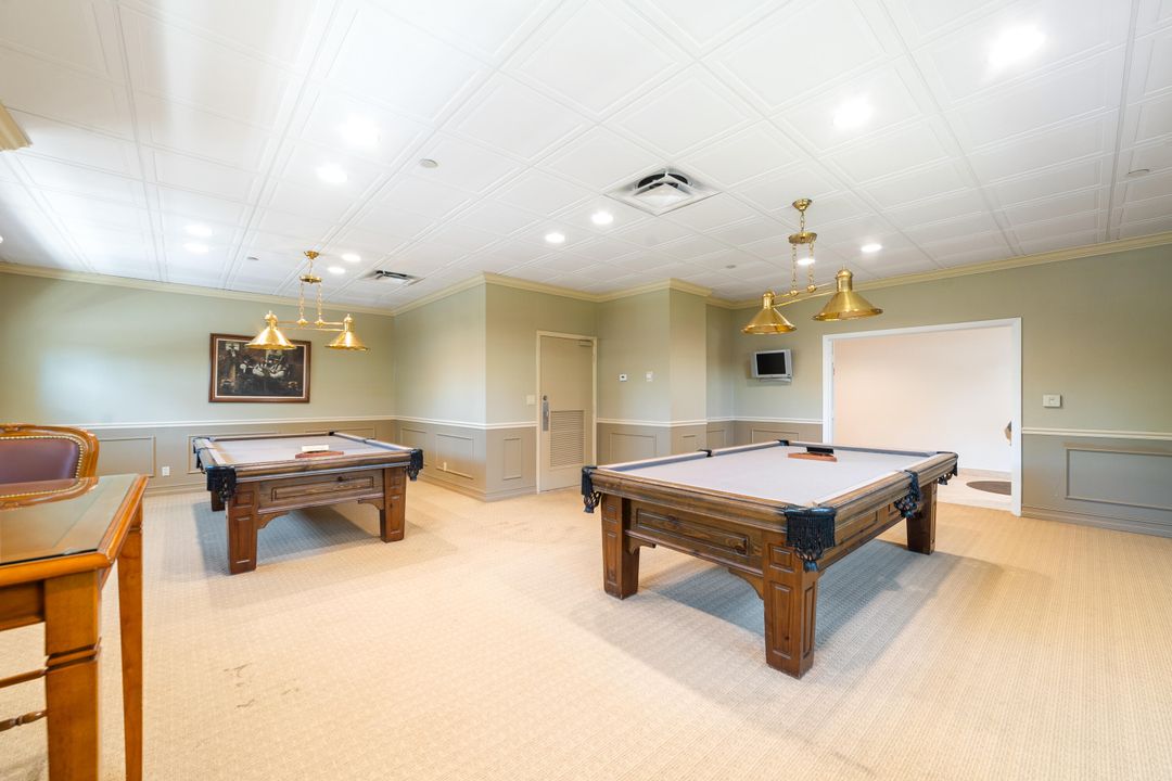 For Sale: $695,000 (2 beds, 2 baths, 1915 Square Feet)