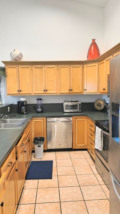 For Rent: $5,200 (3 beds, 2 baths, 1535 Square Feet)