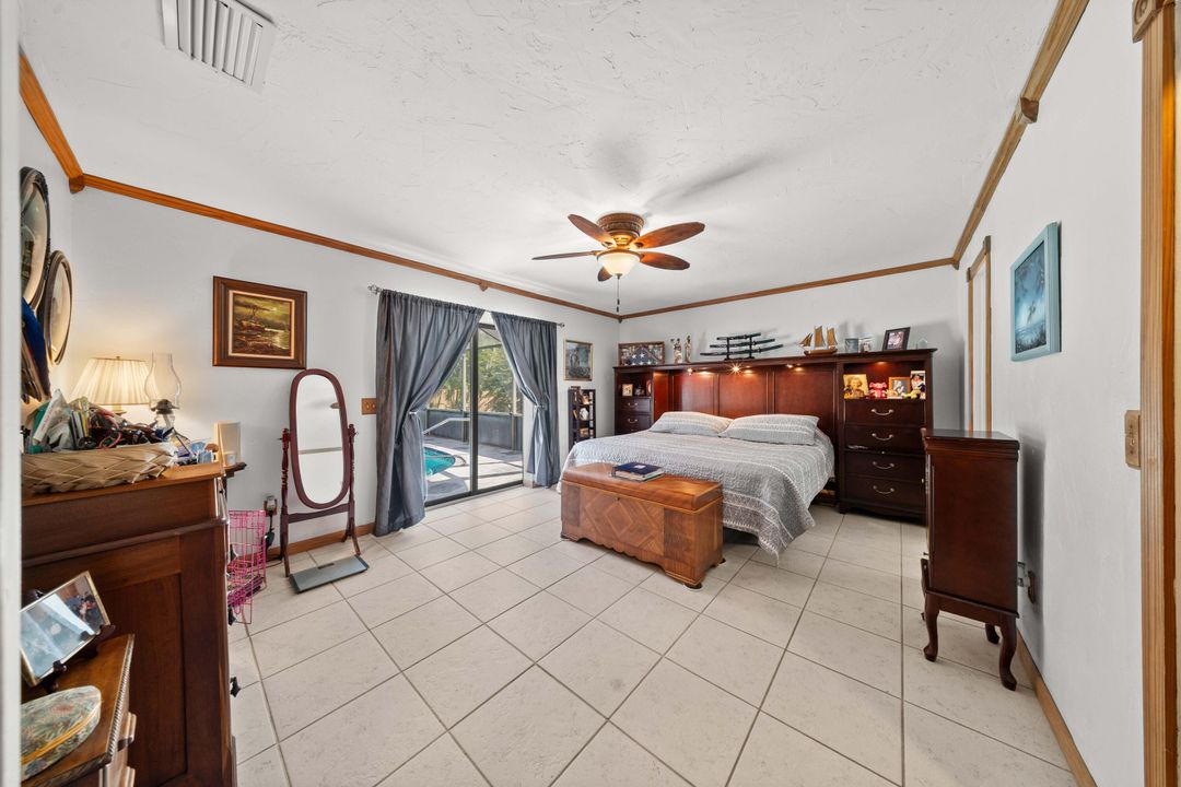 Active With Contract: $459,900 (3 beds, 2 baths, 1569 Square Feet)