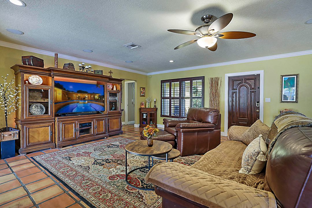 For Sale: $1,625,000 (4 beds, 4 baths, 2570 Square Feet)