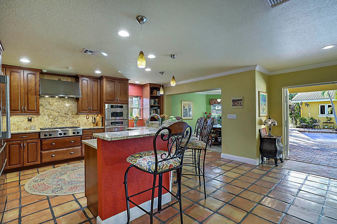 For Sale: $1,625,000 (4 beds, 4 baths, 2570 Square Feet)