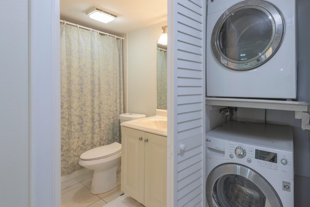 For Rent: $2,500 (2 beds, 2 baths, 1053 Square Feet)