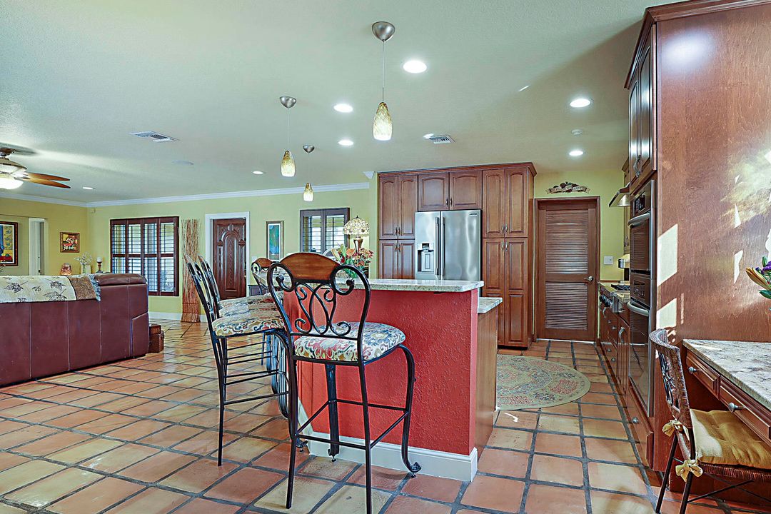 For Sale: $1,625,000 (4 beds, 4 baths, 2570 Square Feet)