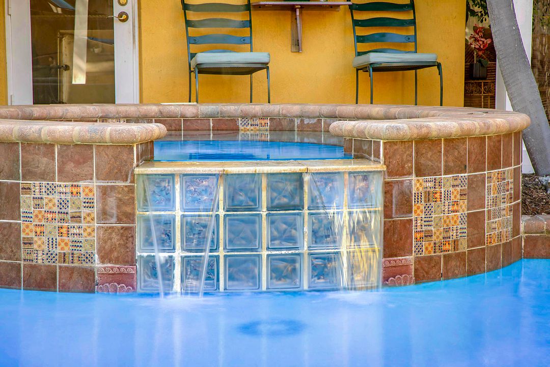 For Sale: $1,625,000 (4 beds, 4 baths, 2570 Square Feet)