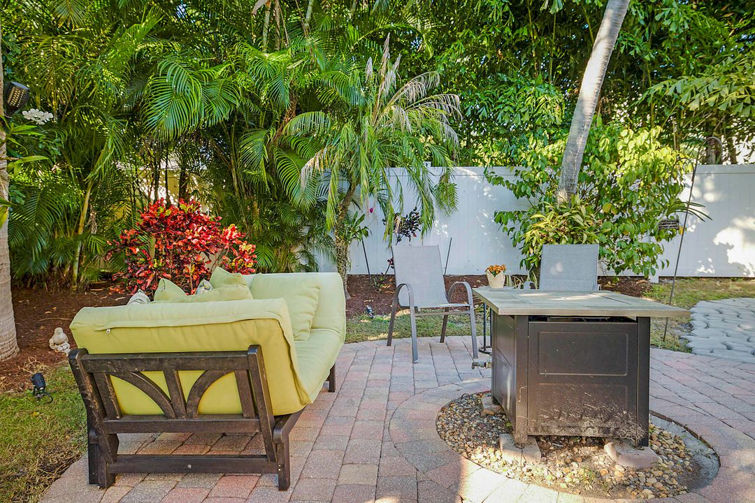 For Sale: $1,625,000 (4 beds, 4 baths, 2570 Square Feet)